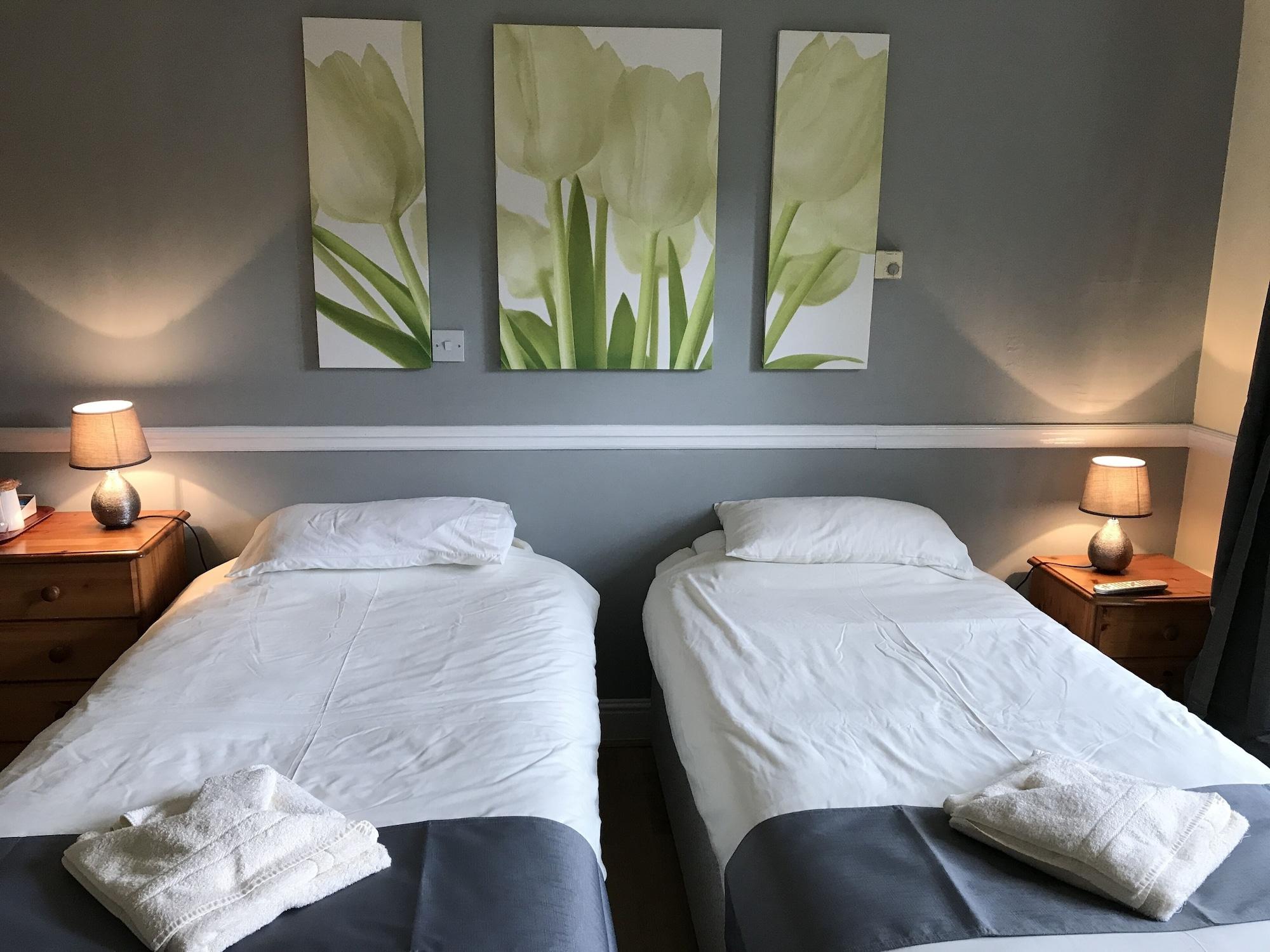 יאוביל Halfway House Inn Country Lodge מראה חיצוני תמונה