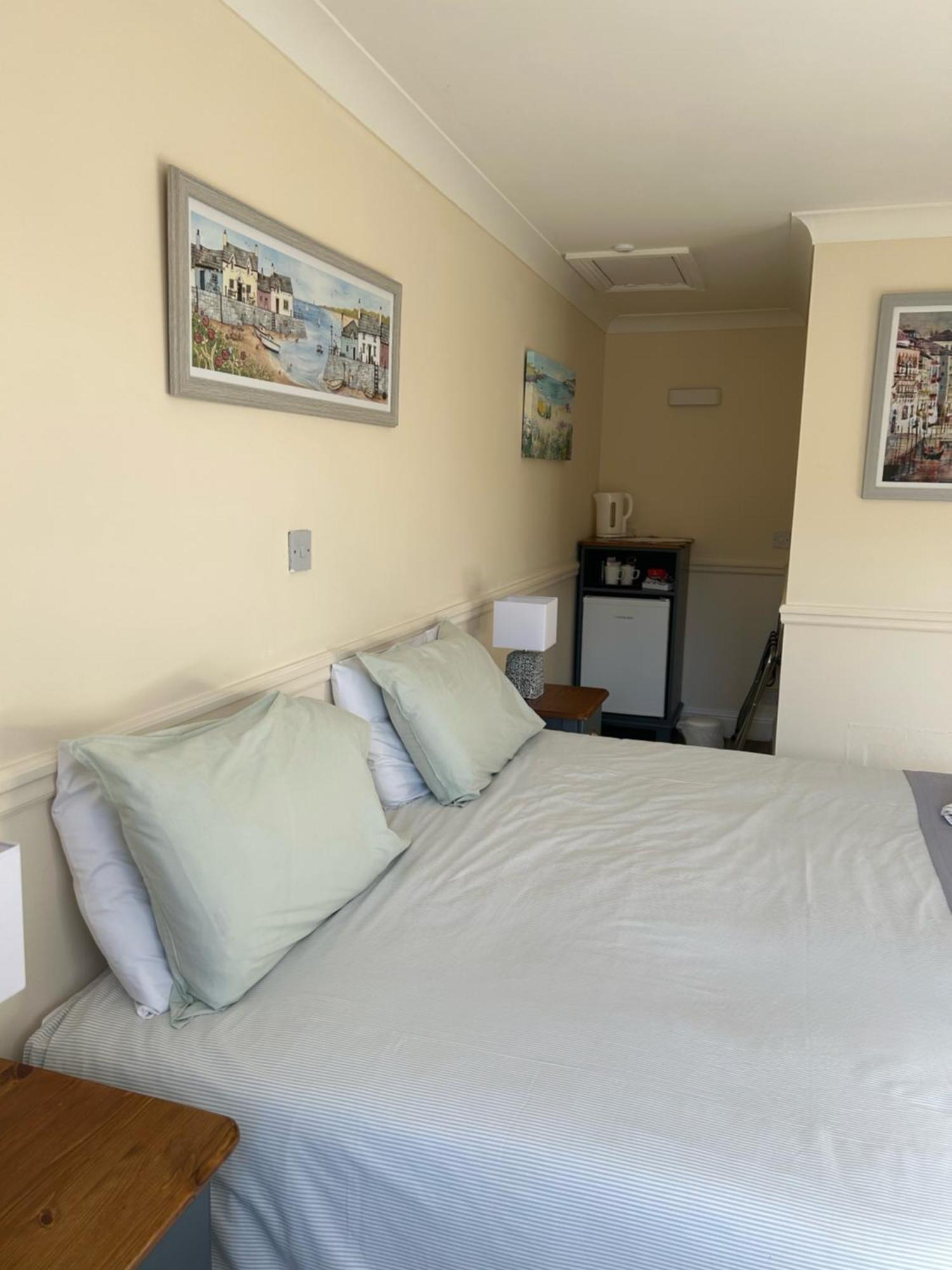 יאוביל Halfway House Inn Country Lodge מראה חיצוני תמונה