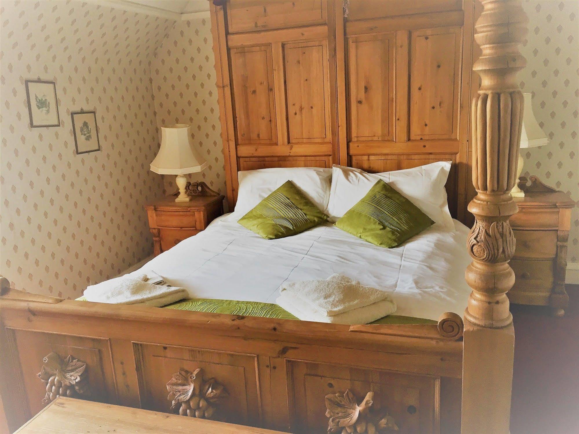 יאוביל Halfway House Inn Country Lodge מראה חיצוני תמונה